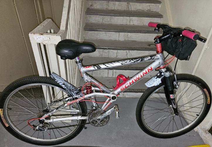 schwinn full suspension mountain bike