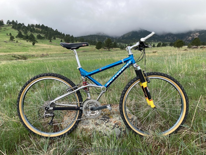 schwinn full suspension mountain bike
